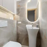 Cozy With Workspace In The Center By Renters Στσέτσιν