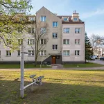 Cozy With Workspace In The Center By Renters * Στσέτσιν
